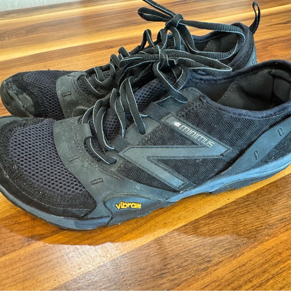 New Balance Minimus Black Sneakers